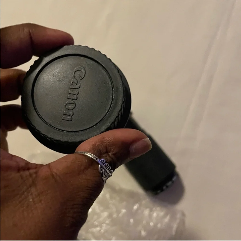 TOKINA Black Zoom Lens with Essential Accessories